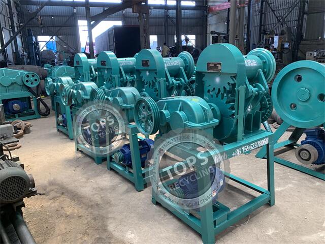 Waste Tyre Strip Cutting Machine