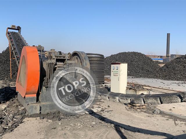 Waste OTR Tyre Recycling Machine from China